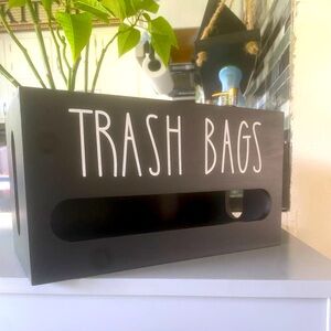 Kitchen bag holder/ dispenser.